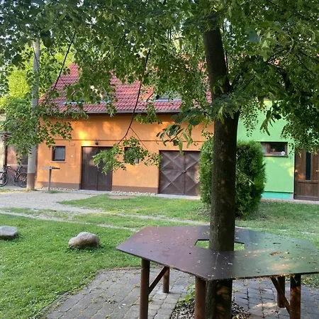 Nad Sklipkem Apartment *